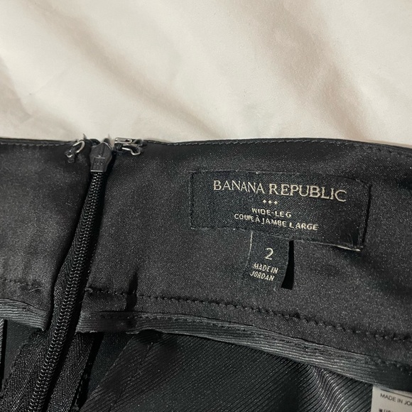 Banana Republic wide leg satin pants - Picture 4 of 4